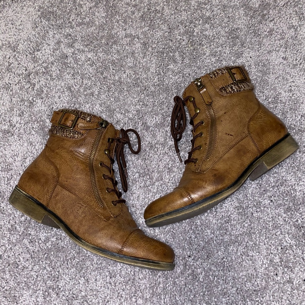 Side zip lace up boots